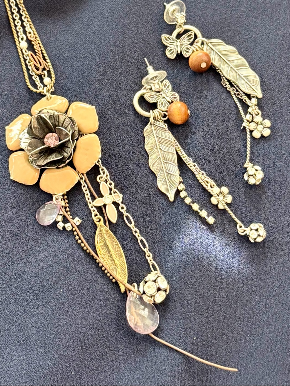 Guess Gold-Tone Floral Necklace with Peach Accents